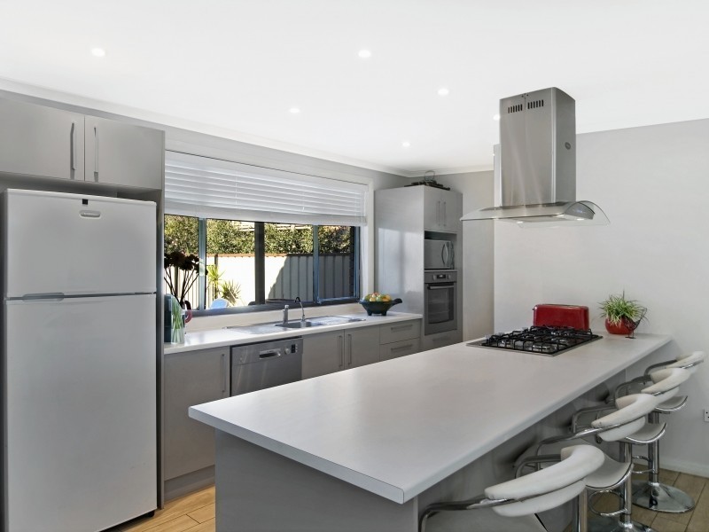 8 Adelaide Street, Killarney Vale NSW 2261