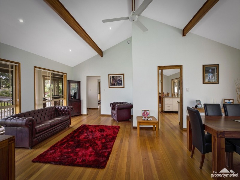 4 Burlington Avenue, Jilliby NSW 2259