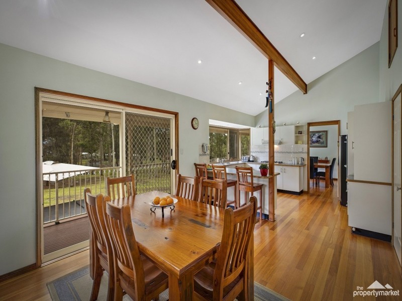 4 Burlington Avenue, Jilliby NSW 2259