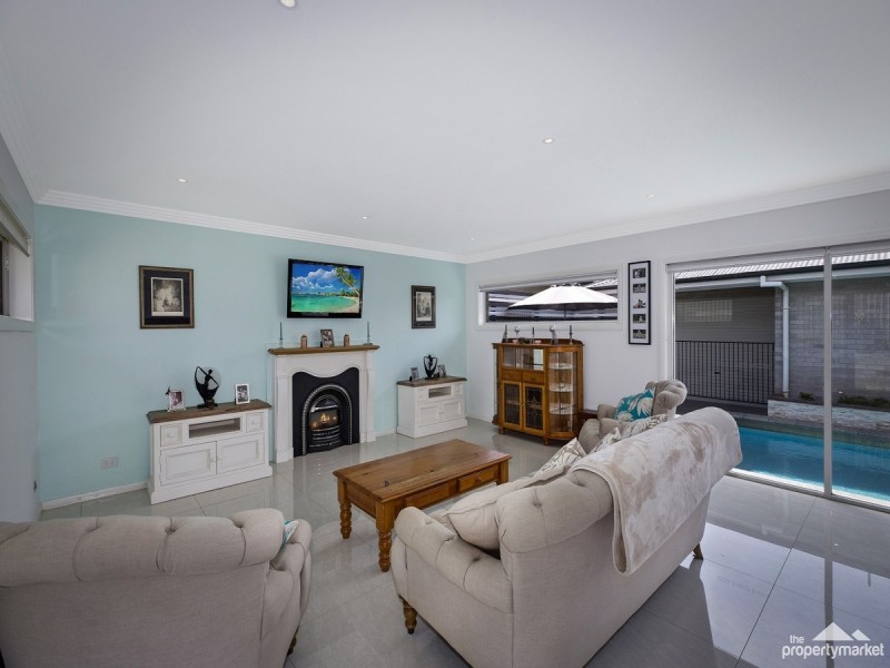 2 Windward Crescent, Gwandalan NSW 2259