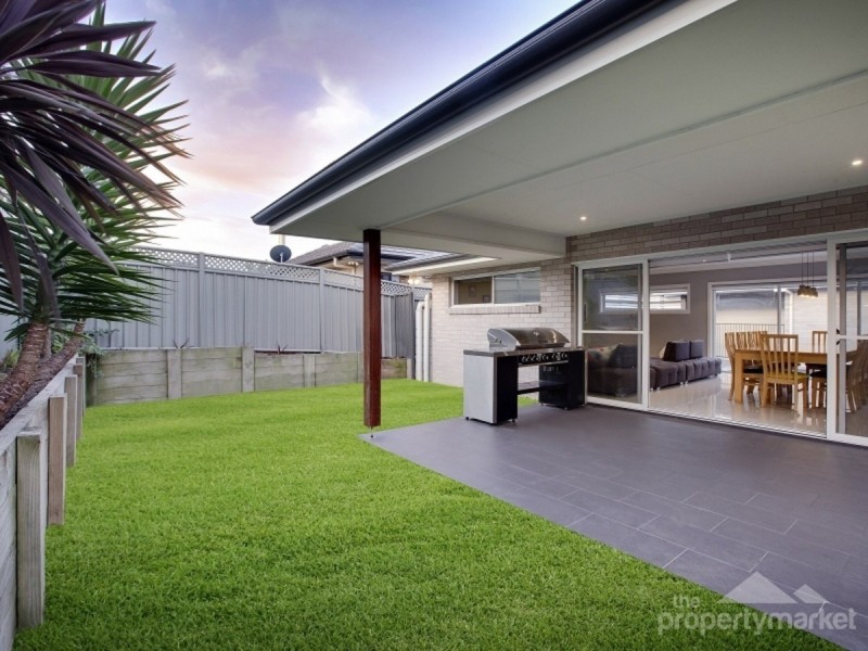 2 Windward Crescent, Gwandalan NSW 2259