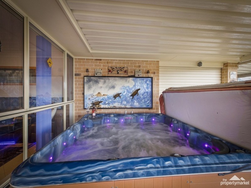 14 Tradewinds Avenue, Summerland Point NSW 2259