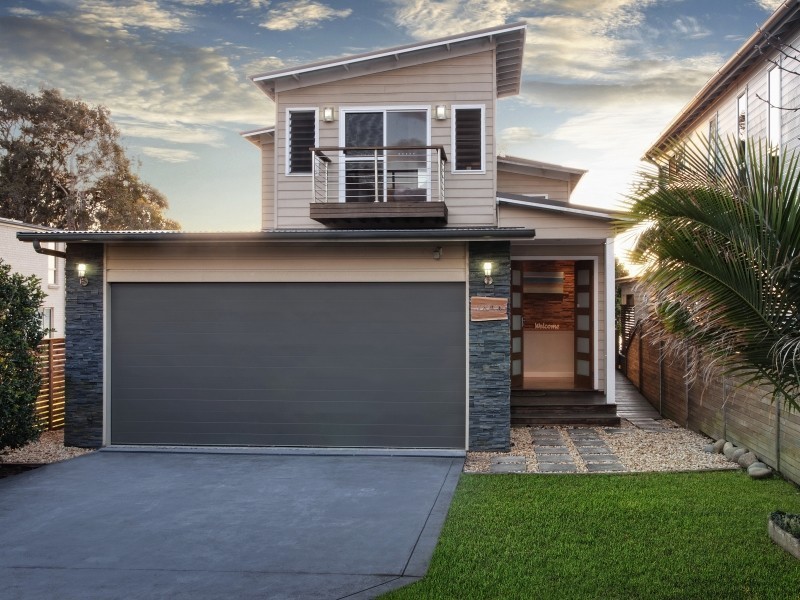 25 Kenilworth Street, Mannering Park NSW 2259