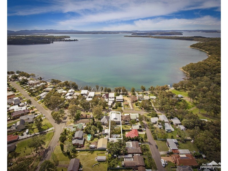 3 Bambury Avenue, Summerland Point NSW 2259