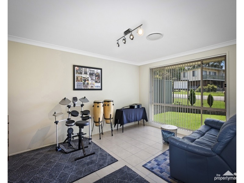 12 Aldinga Road, Gwandalan NSW 2259