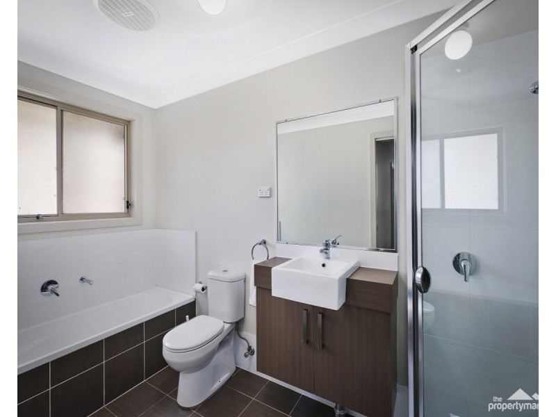 7/20A Kinarra Avenue, Wyoming NSW 2250