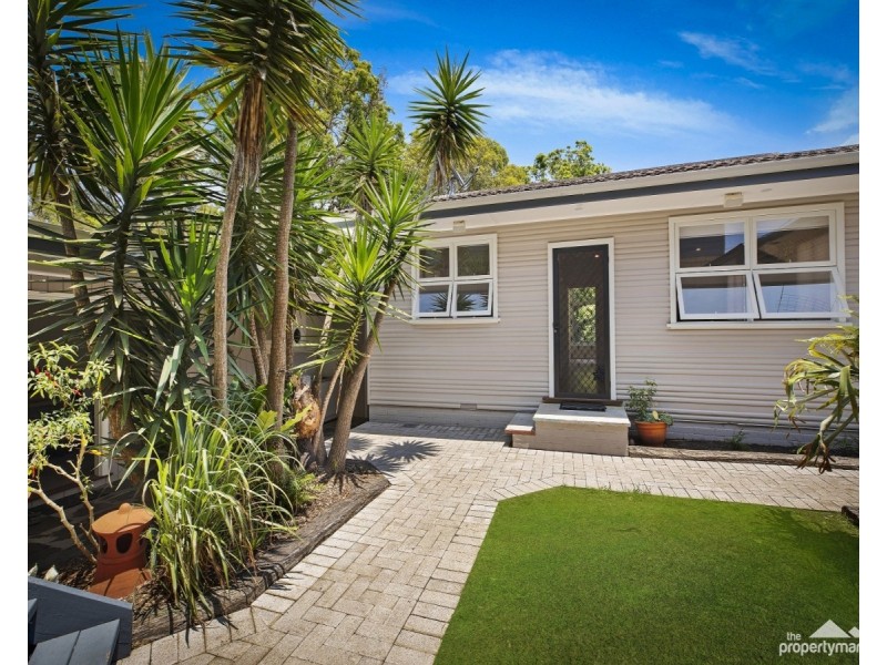 68 Teragalin Drive, Chain Valley Bay NSW 2259