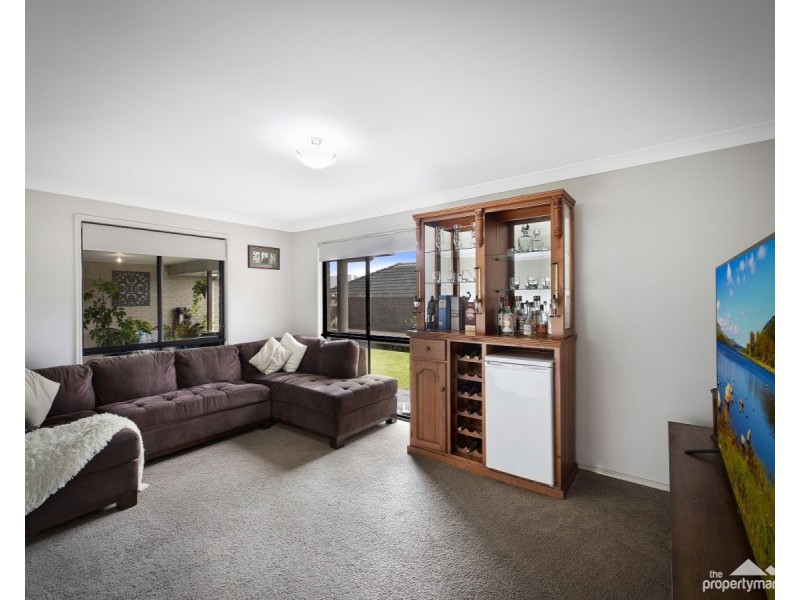 11 Mistral Close, Gwandalan NSW 2259