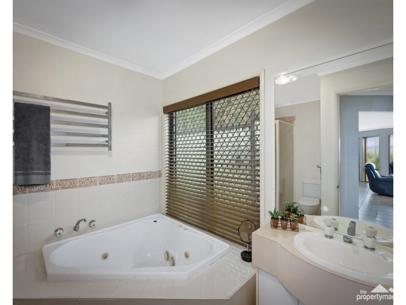8 Eliza Close, Mardi NSW 2259