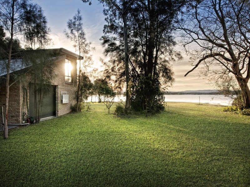 68 Gordon Ave, Summerland Point NSW 2259