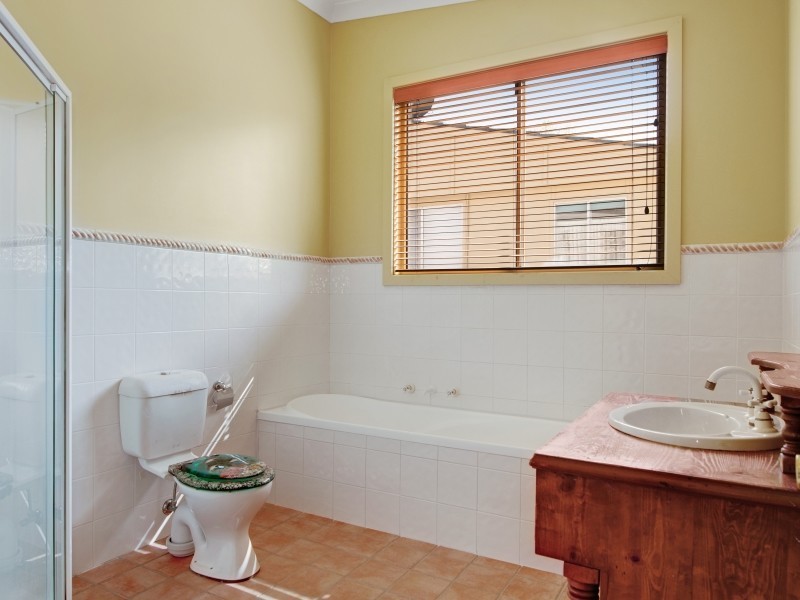 27 Taronga Avenue, San Remo NSW 2262