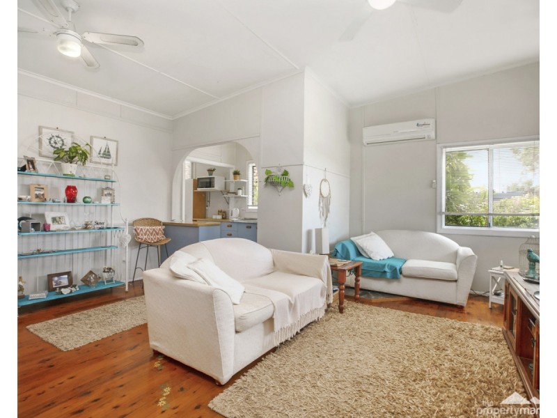 1 Anembo Avenue, Summerland Point NSW 2259
