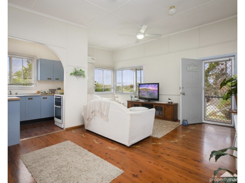 1 Anembo Avenue, Summerland Point NSW 2259