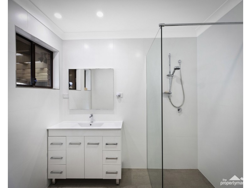 11 Omaru Place, Summerland Point NSW 2259