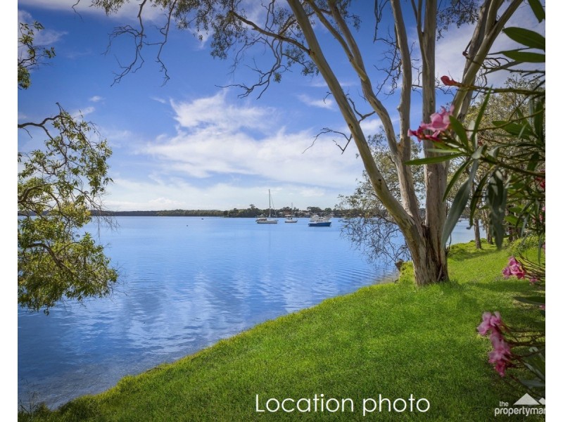 11 Omaru Place, Summerland Point NSW 2259