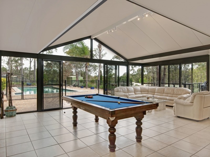 4 Jascaren Cl, Jilliby NSW 2259