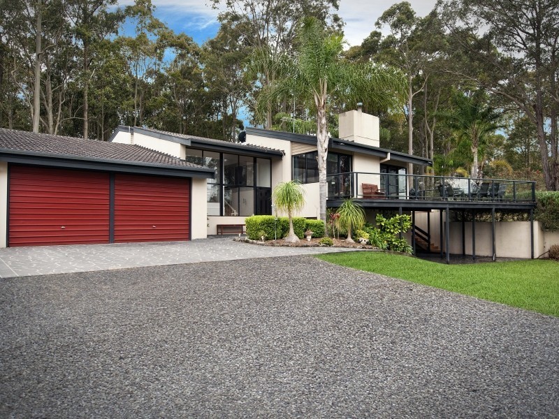 4 Jascaren Cl, Jilliby NSW 2259