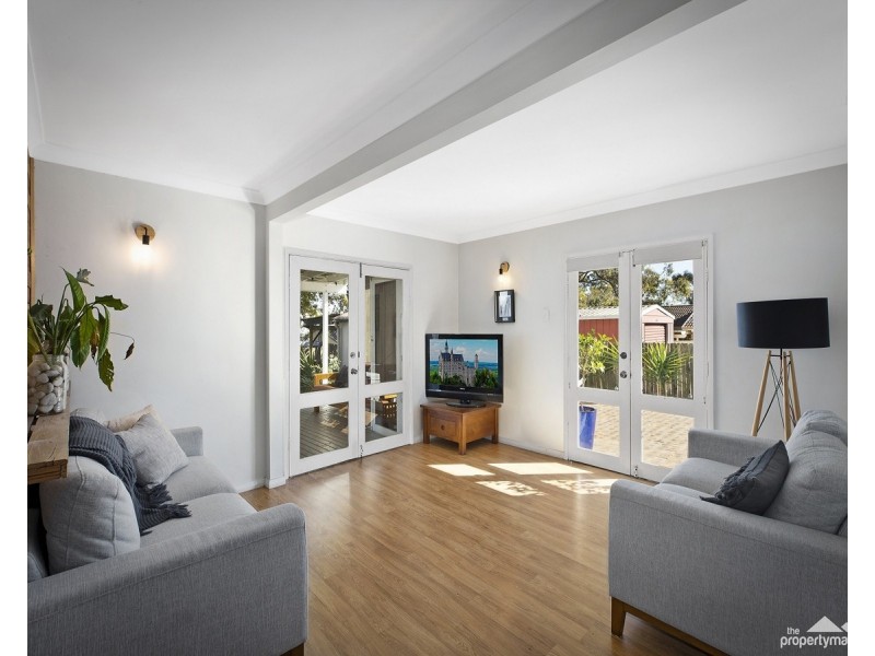 5 Summerland Road, Summerland Point NSW 2259