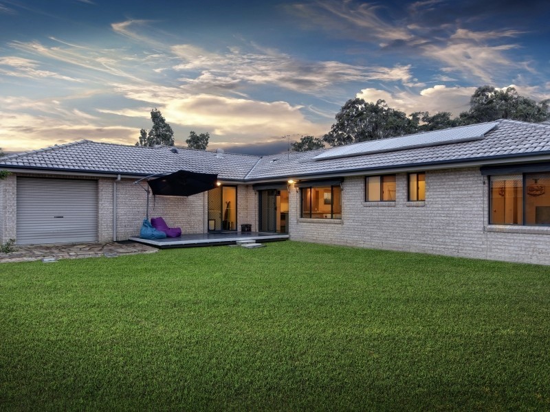 5 Pinto Way, Wadalba NSW 2259