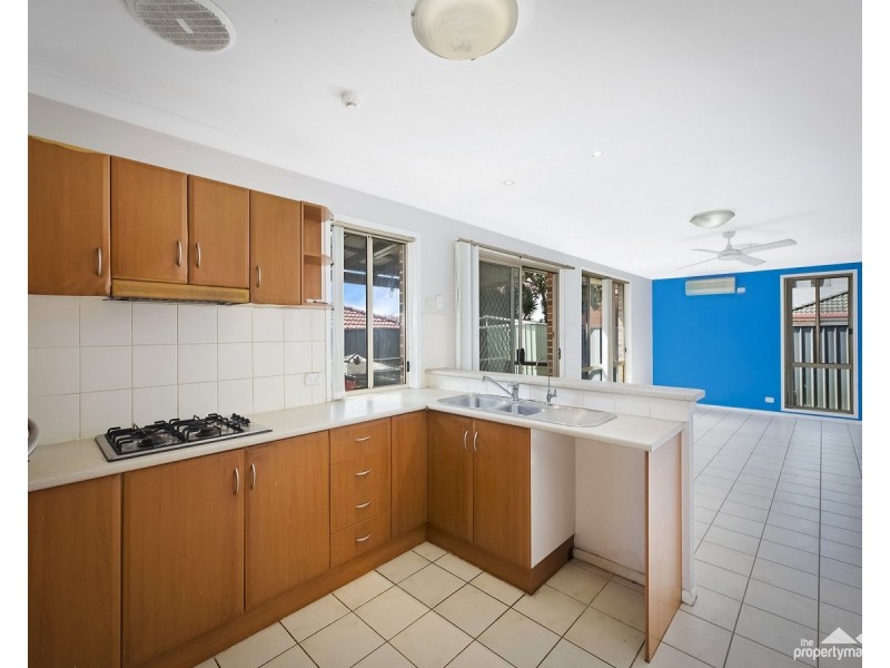 7 Quarterhorse Parade, Wadalba NSW 2259