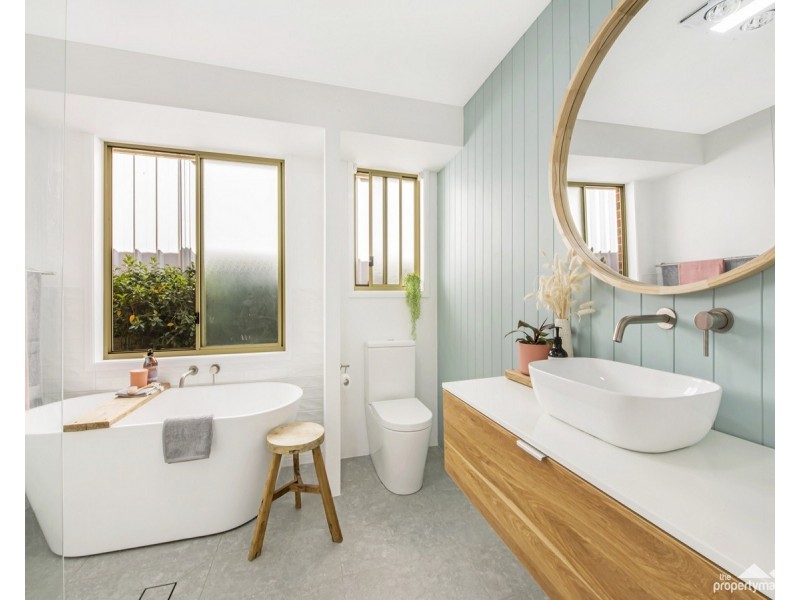 29 Stornaway Crescent, Berkeley Vale NSW 2261