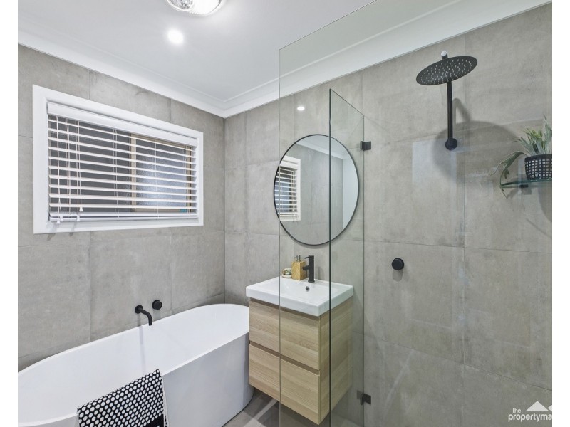 16 Crystal Crescent, Wyong NSW 2259