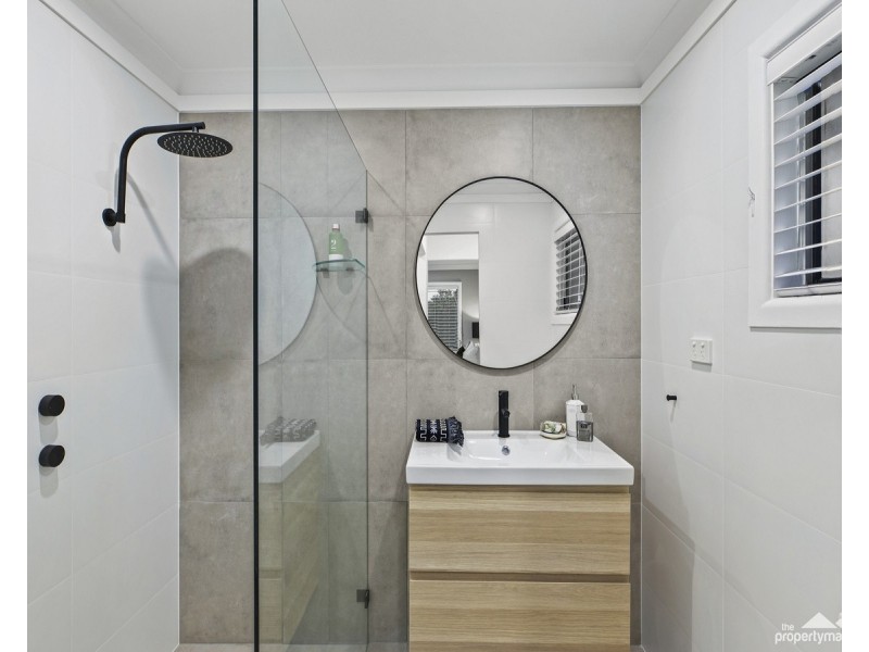 16 Crystal Crescent, Wyong NSW 2259