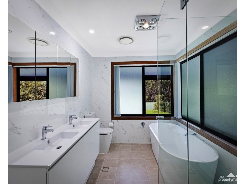 11 Larapinta Drive, Wyee Point NSW 2259