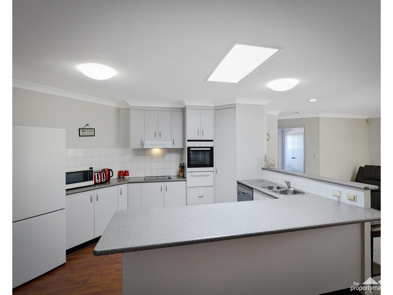 8 Bay Vista Way, Gwandalan NSW 2259