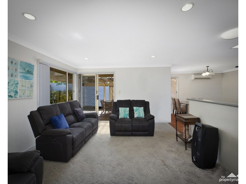 8 Bay Vista Way, Gwandalan NSW 2259