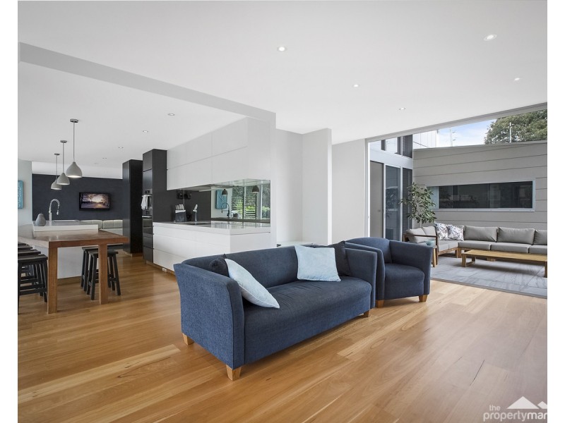 6 Diamond Head Drive, Budgewoi NSW 2262