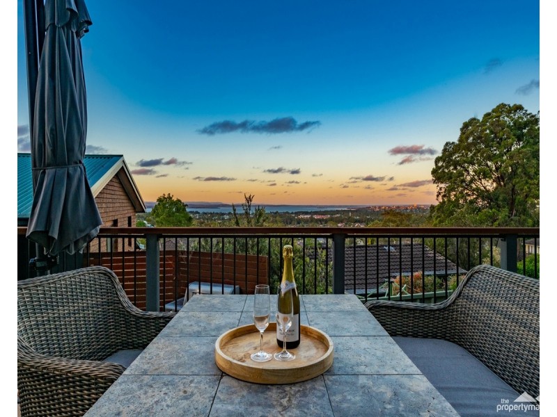 2/3 Seaspray Close, Bateau Bay NSW 2261