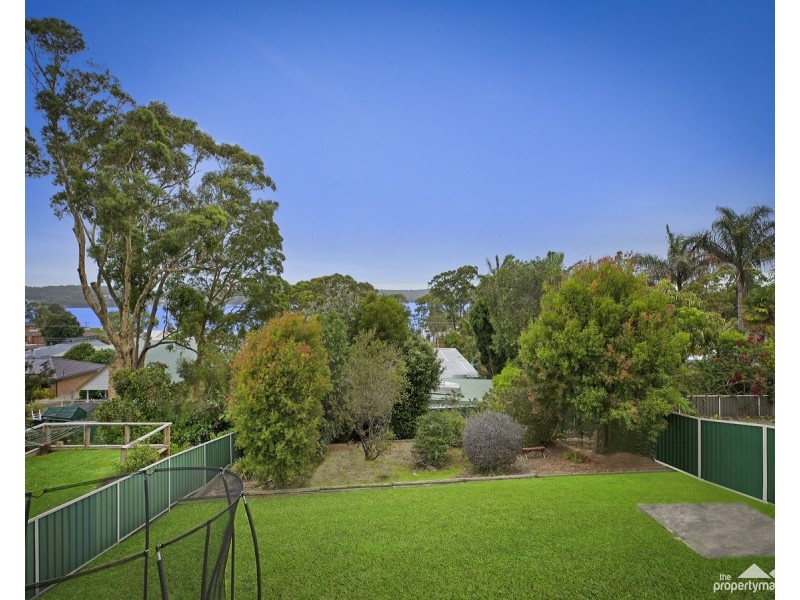 22 Murraba Crescent, Gwandalan NSW 2259