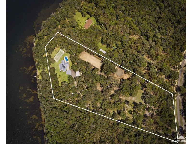 215 Cams Boulevard, Summerland Point NSW 2259