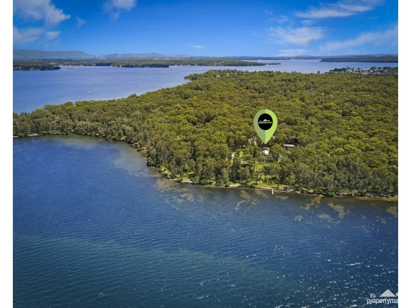 215 Cams Boulevard, Summerland Point NSW 2259