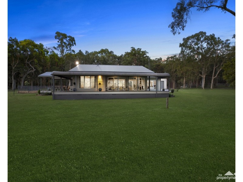 215 Cams Boulevard, Summerland Point NSW 2259