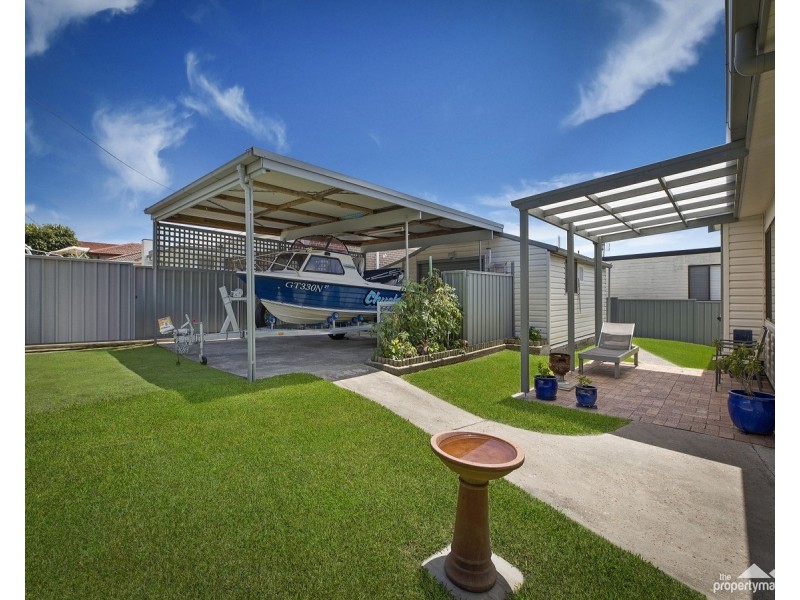 15 Illawong Road, Summerland Point NSW 2259