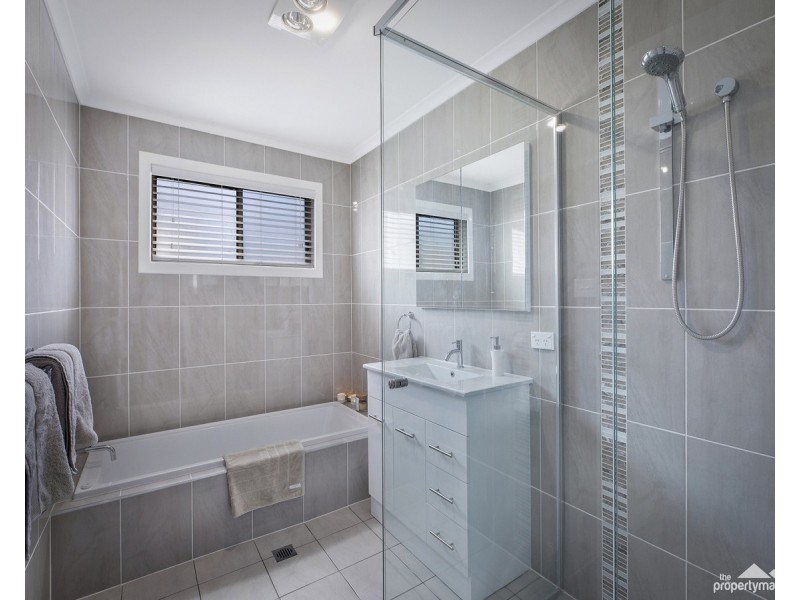 15 Illawong Road, Summerland Point NSW 2259