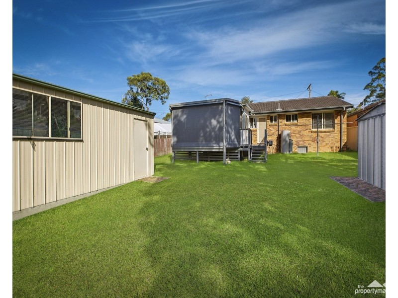 4 Naroo Avenue, Summerland Point NSW 2259