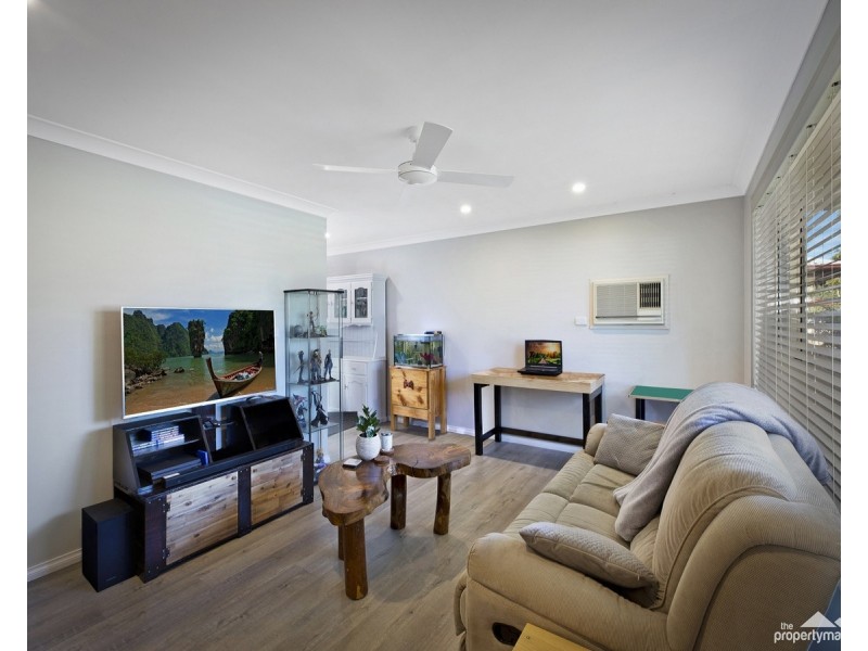 4 Naroo Avenue, Summerland Point NSW 2259