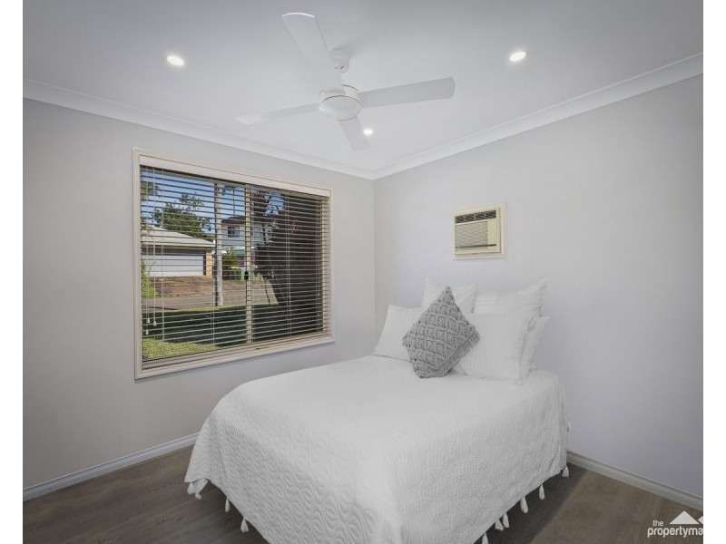 4 Naroo Avenue, Summerland Point NSW 2259