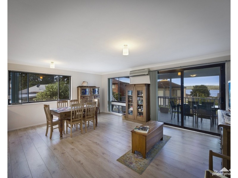 6 Murraba Crescent, Gwandalan NSW 2259