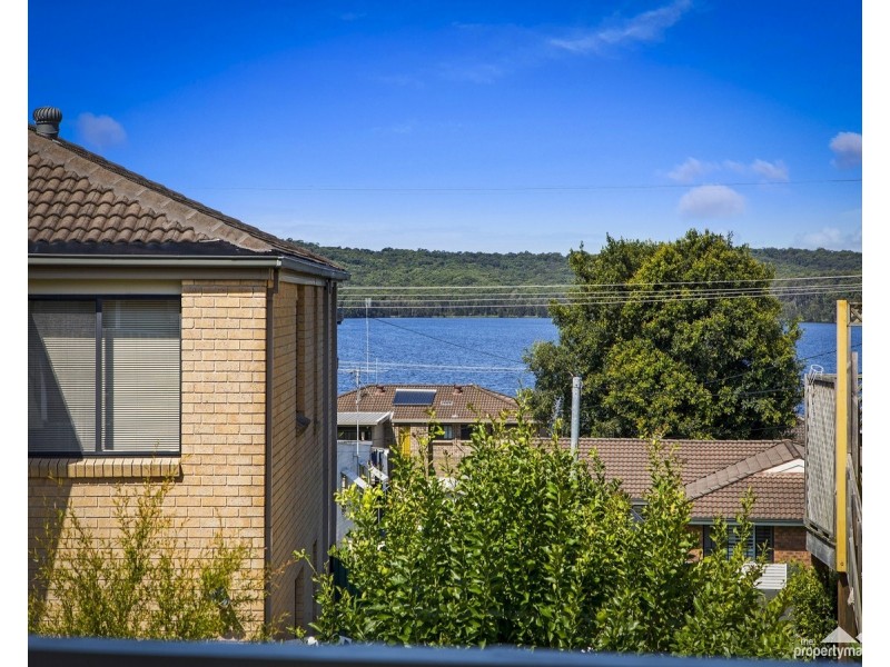 6 Murraba Crescent, Gwandalan NSW 2259