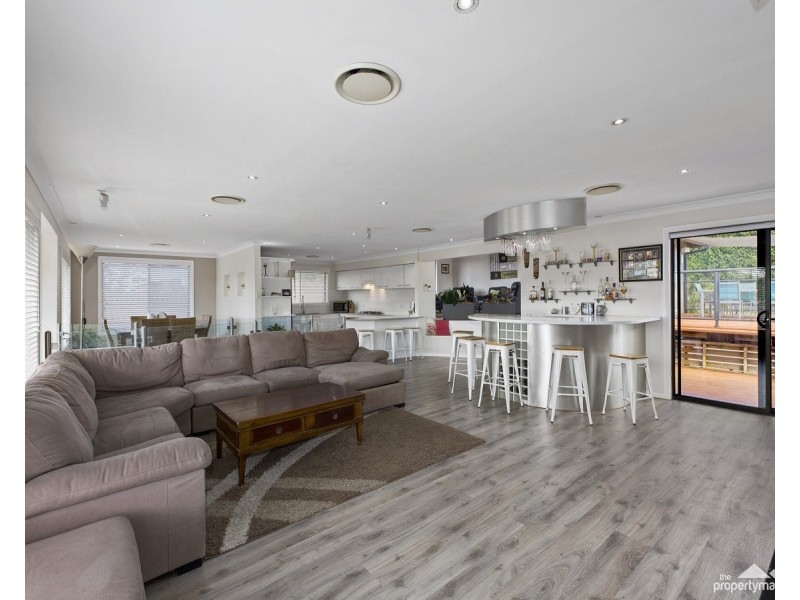 20 Kingsford Smith Drive, Berkeley Vale NSW 2261