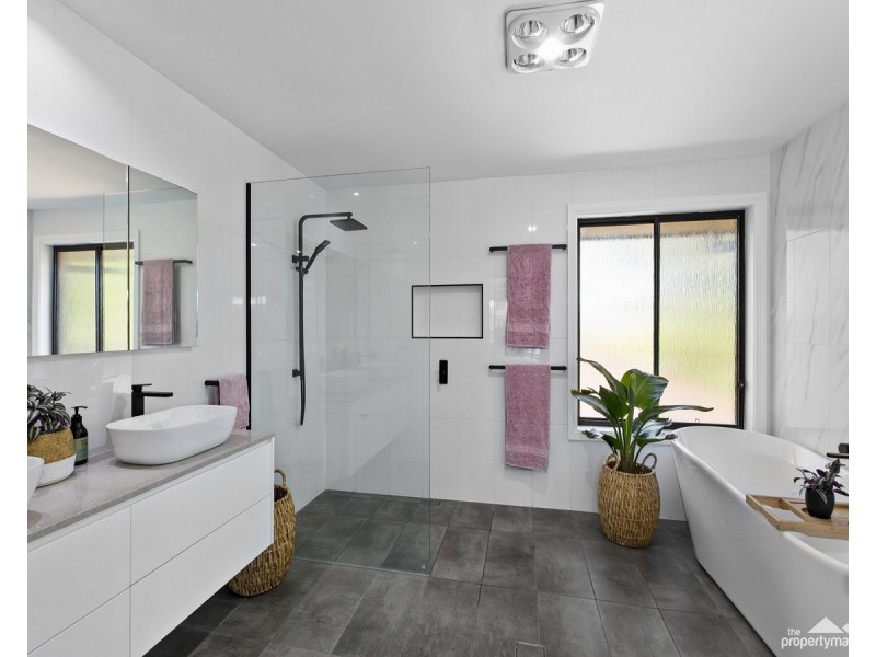 20 Kingsford Smith Drive, Berkeley Vale NSW 2261