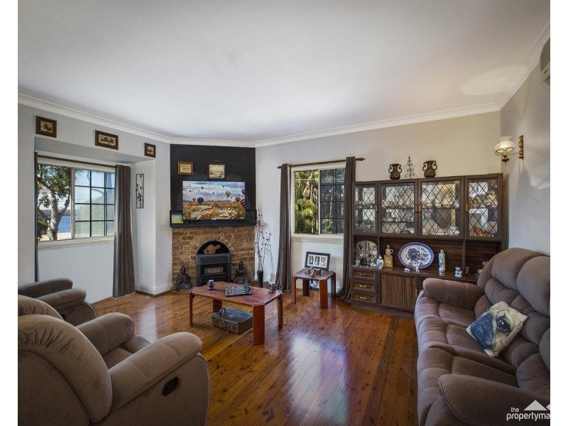 104 Griffith Street, Mannering Park NSW 2259