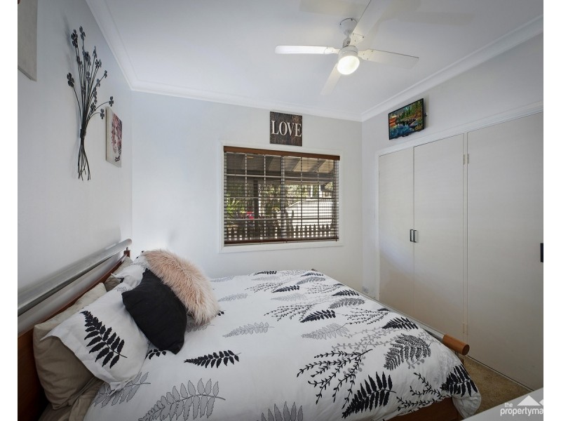 104 Griffith Street, Mannering Park NSW 2259