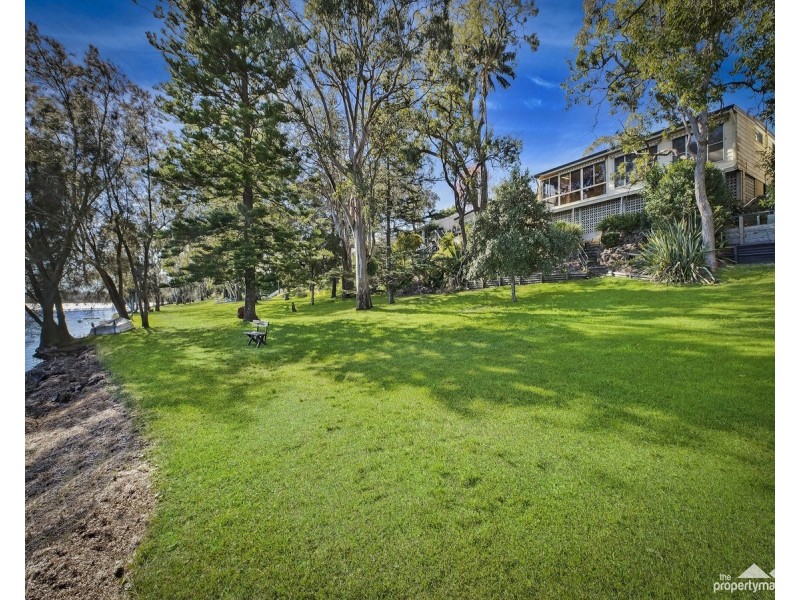 99 Kullaroo Road, Summerland Point NSW 2259