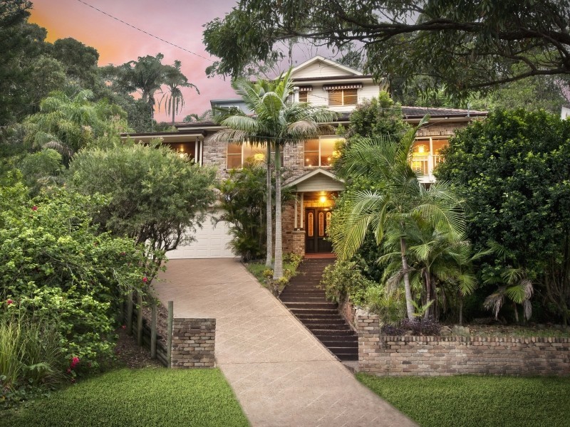 8 Peter Avenue, Forresters Beach NSW 2260