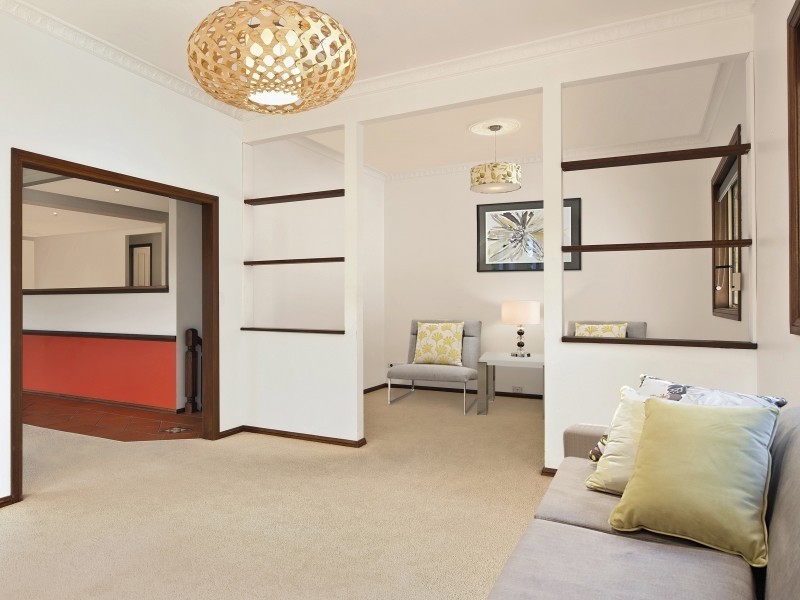 8 Peter Avenue, Forresters Beach NSW 2260
